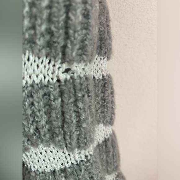 Tularosa Carmine Gray & White Stripe Chunky Knit Open Front Cardigan Sweater M - Picture 11 of 12